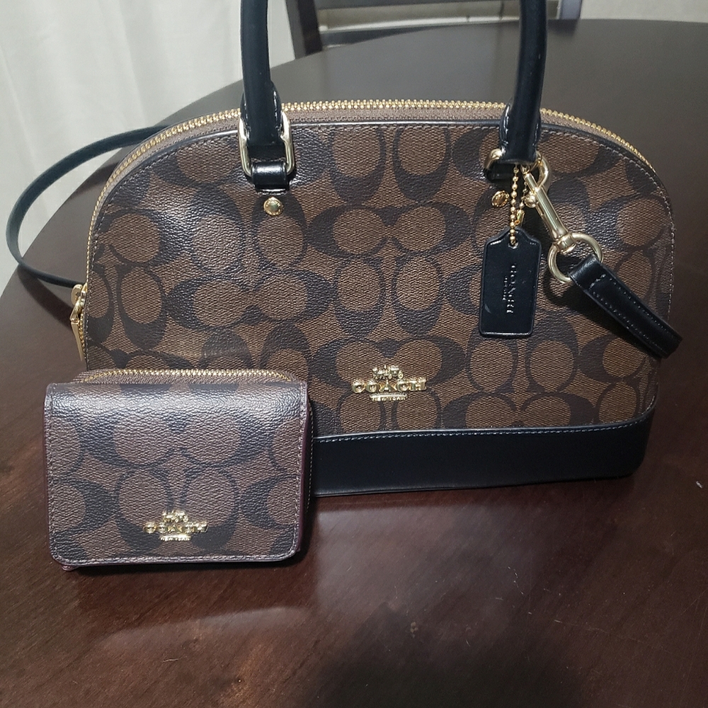 Authentic coach purse & wallet